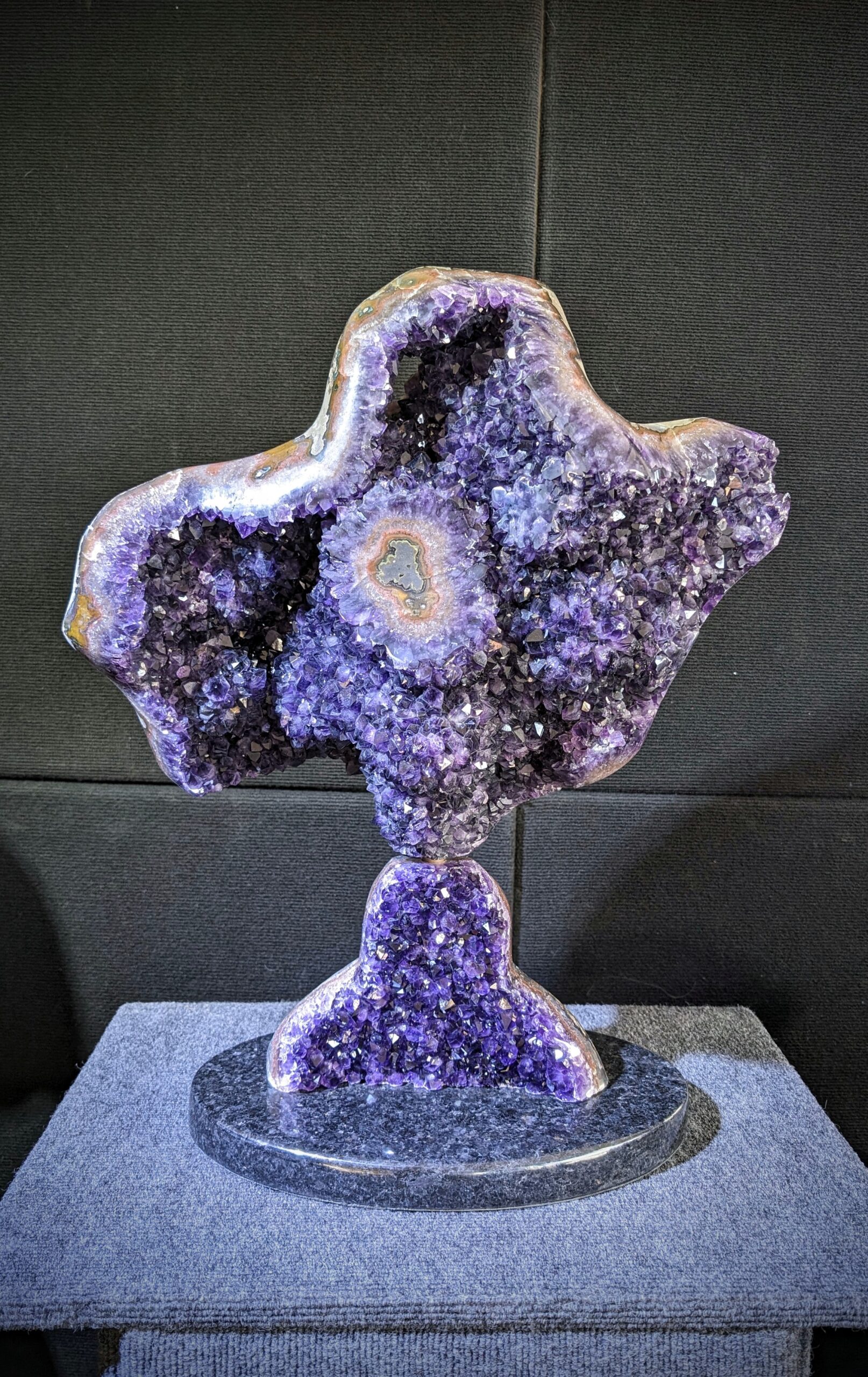 Uruguayan Amethyst sculpture by Leo and Dusty Atkinson of Stone Art Studios